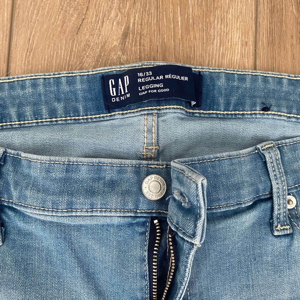 Gap Jegging with Embroidered Stars